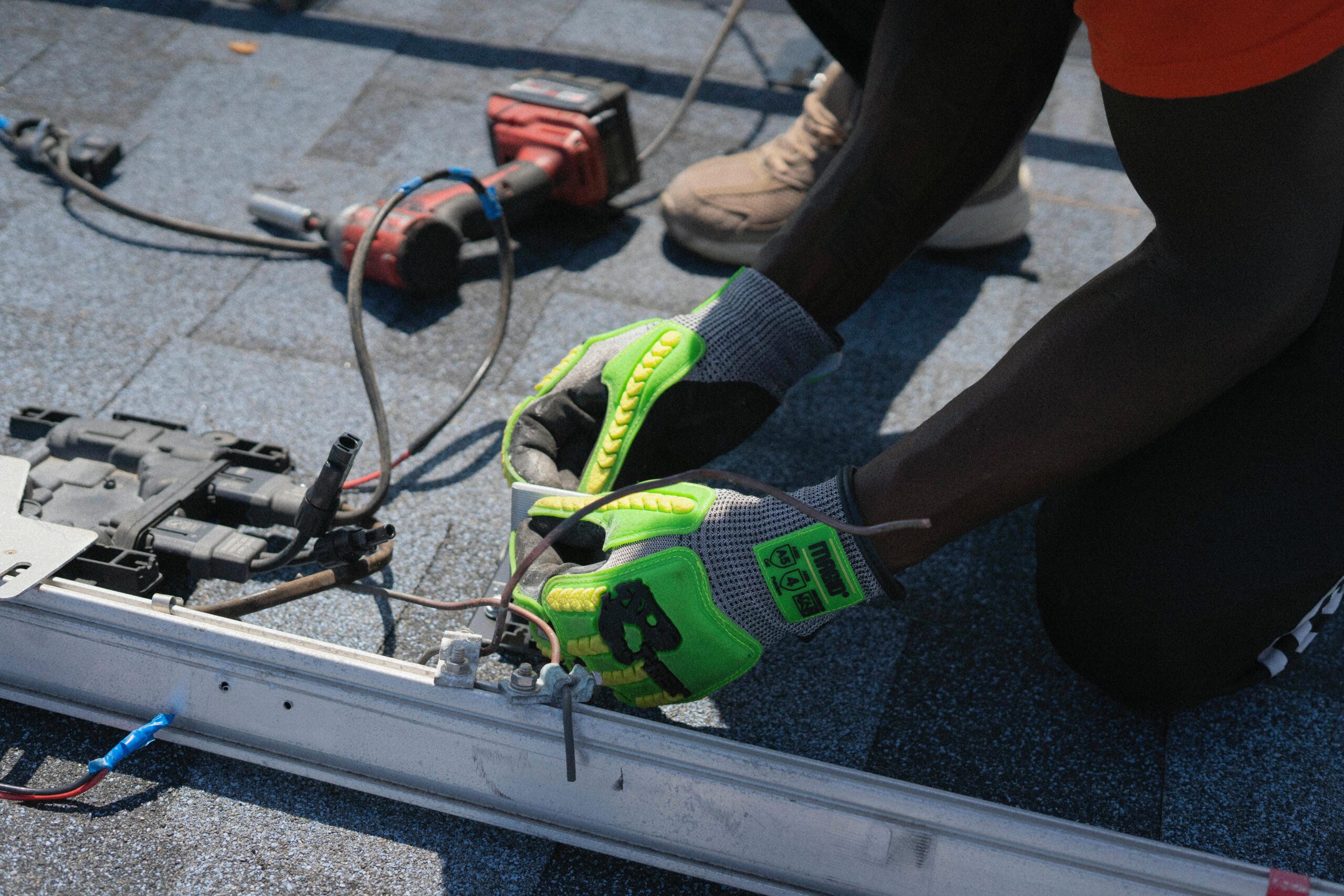 Solar thermal system performance inspection by renewable heating engineer
